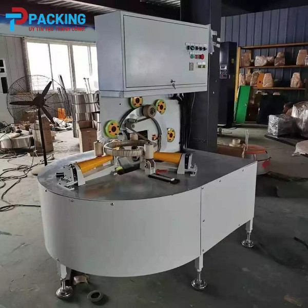 Máy quấn màng PE lốp xe