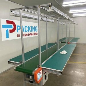 Băng tải bàn thao tác là gì?